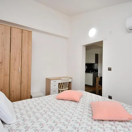 Bellevue Apartment